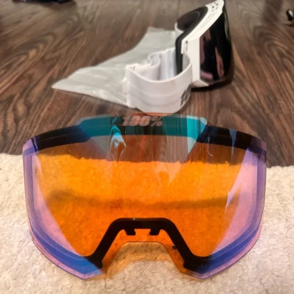 Goggles - moto or snow 100% with two lenses